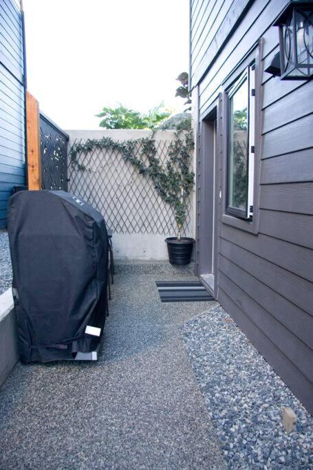 M&M'S Maple Bay Mountain Guesthouse - Licensed ダンカン エクステリア 写真