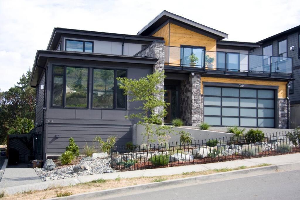 M&M'S Maple Bay Mountain Guesthouse - Licensed ダンカン エクステリア 写真