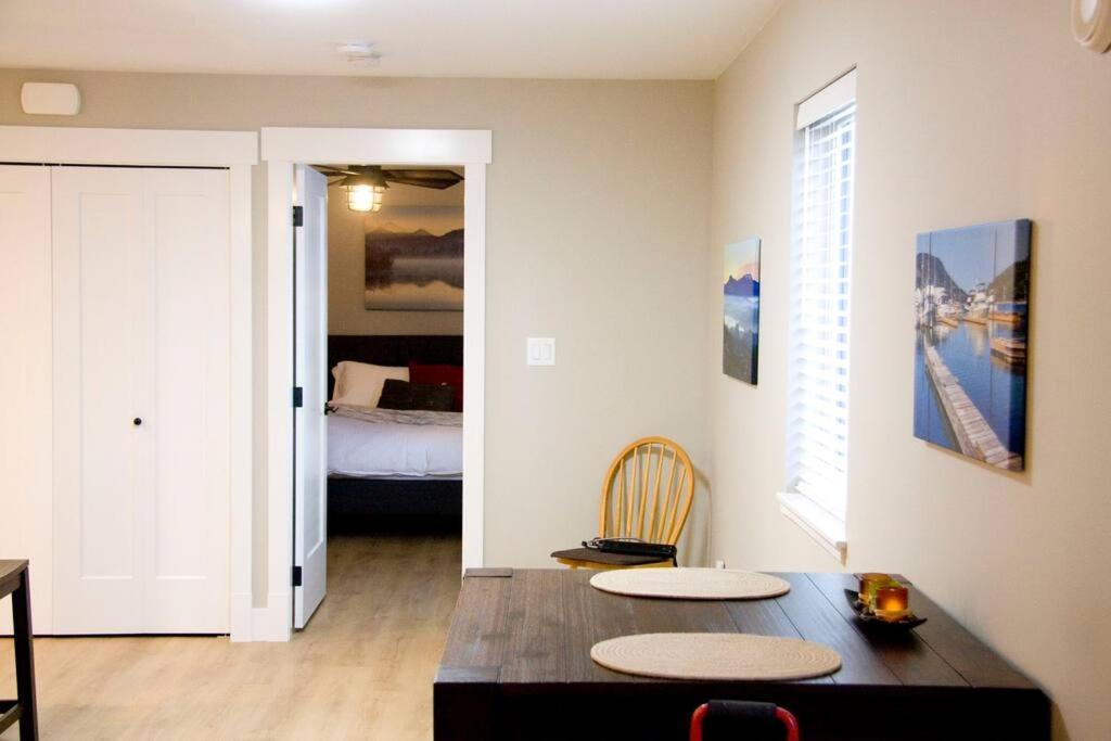 M&M'S Maple Bay Mountain Guesthouse - Licensed ダンカン エクステリア 写真