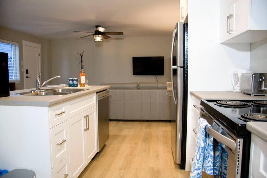 M&M'S Maple Bay Mountain Guesthouse - Licensed ダンカン エクステリア 写真